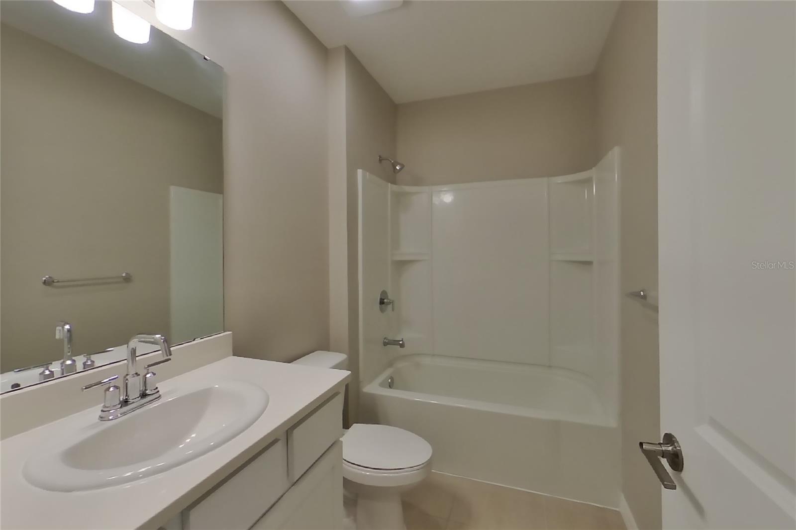 O6442142 Property Photo 13