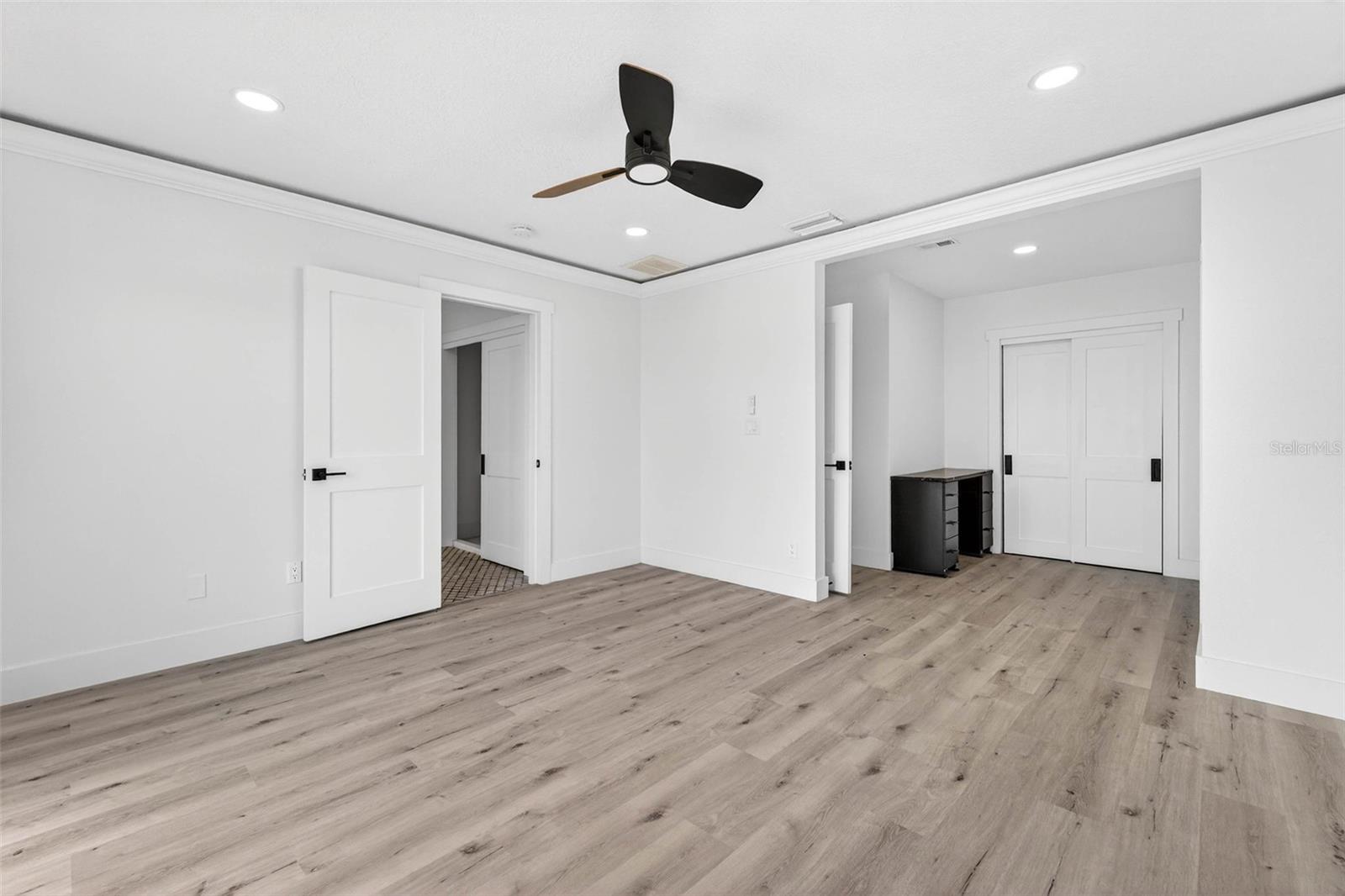 319 Midway Is Property Photo 34
