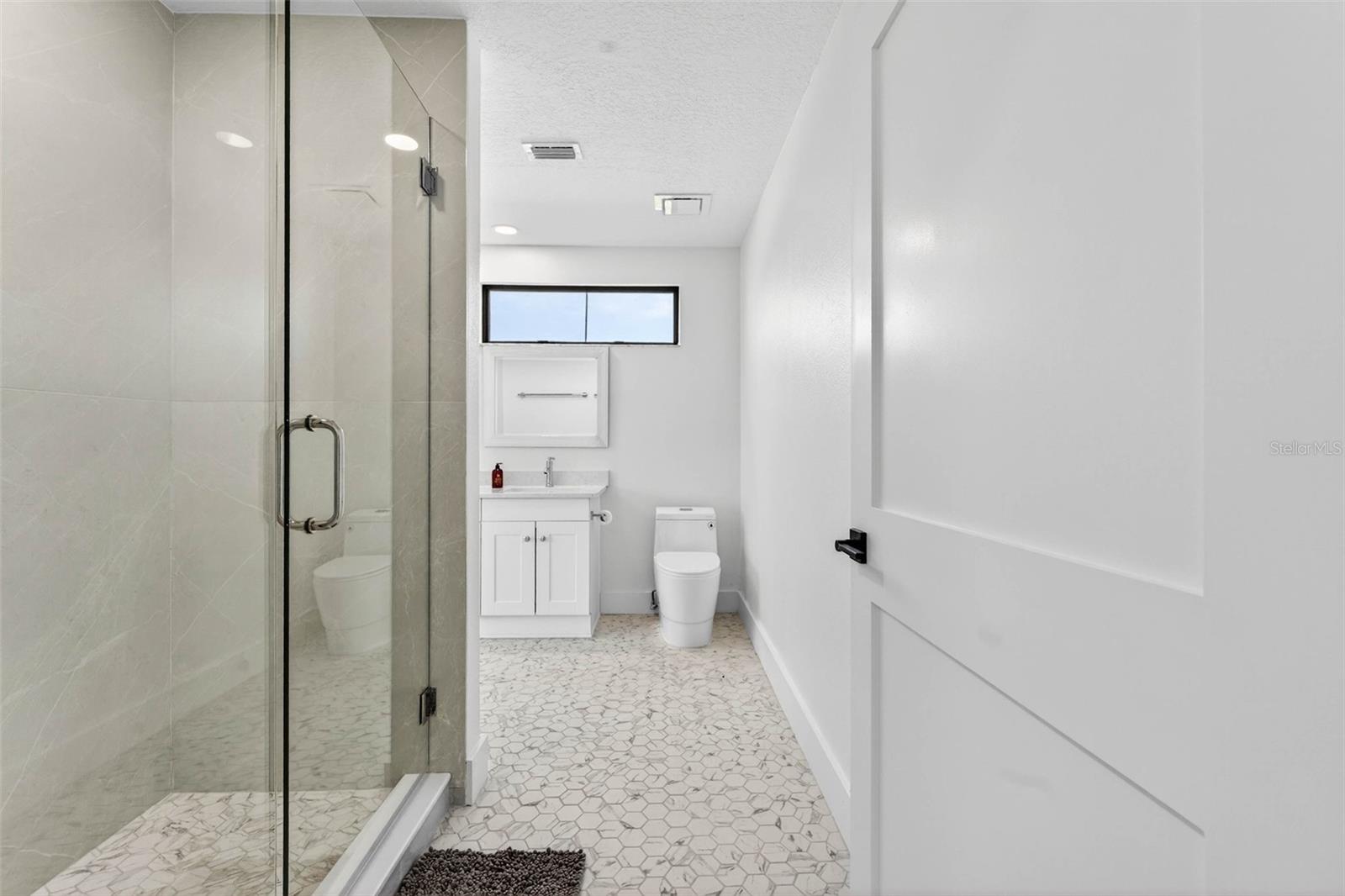 319 Midway Is Property Photo 37