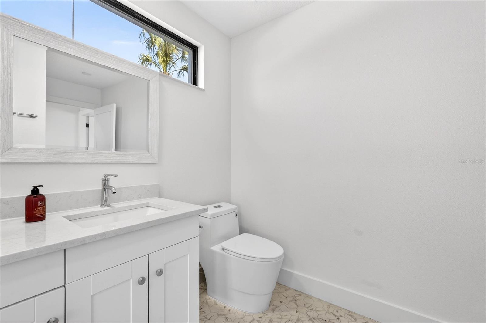 319 Midway Is Property Photo 40