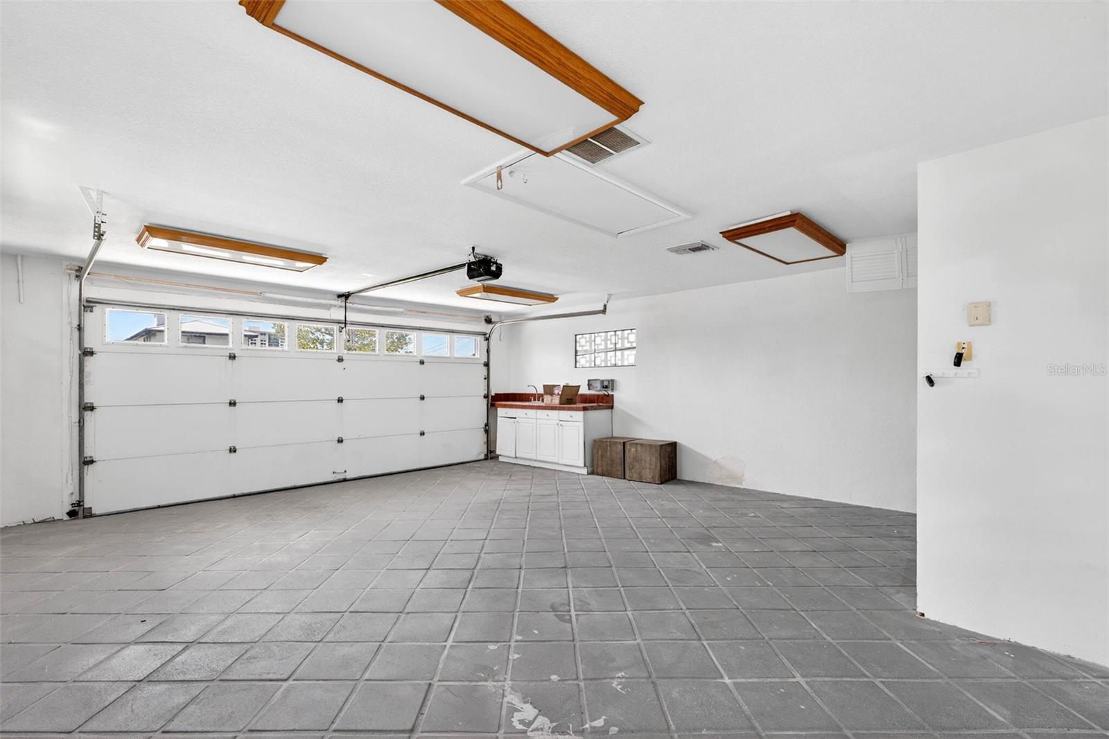 319 Midway Is Property Photo 48
