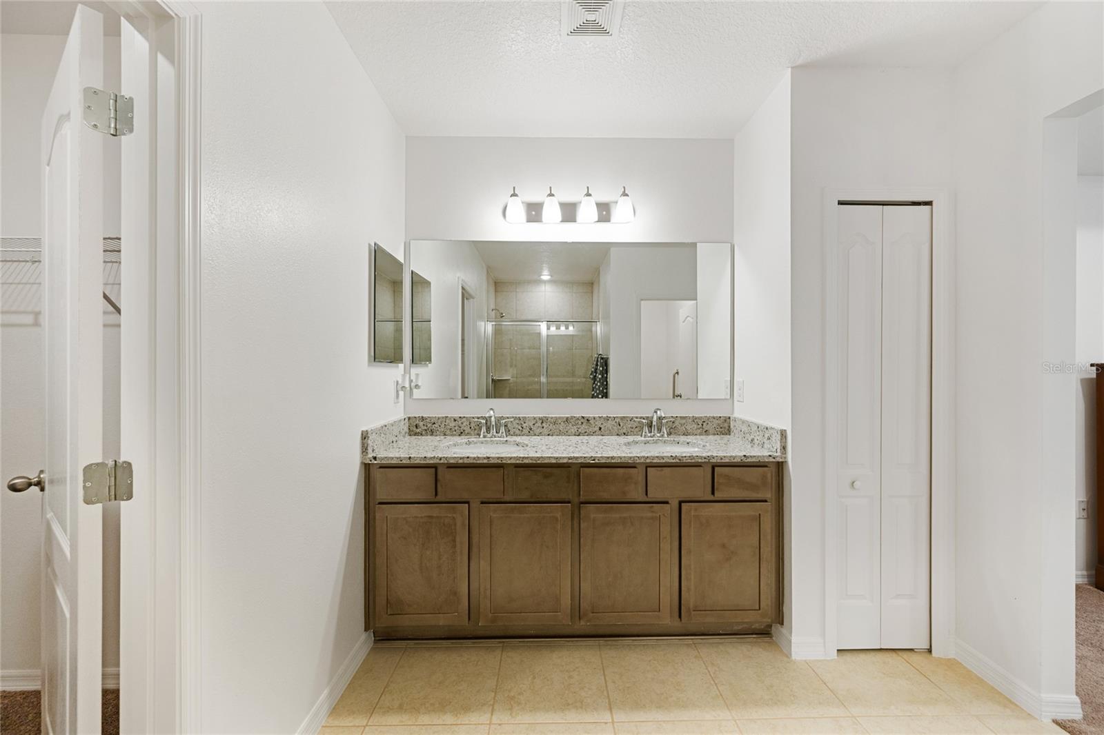 1121 Bradford Ridge Property Photo 19