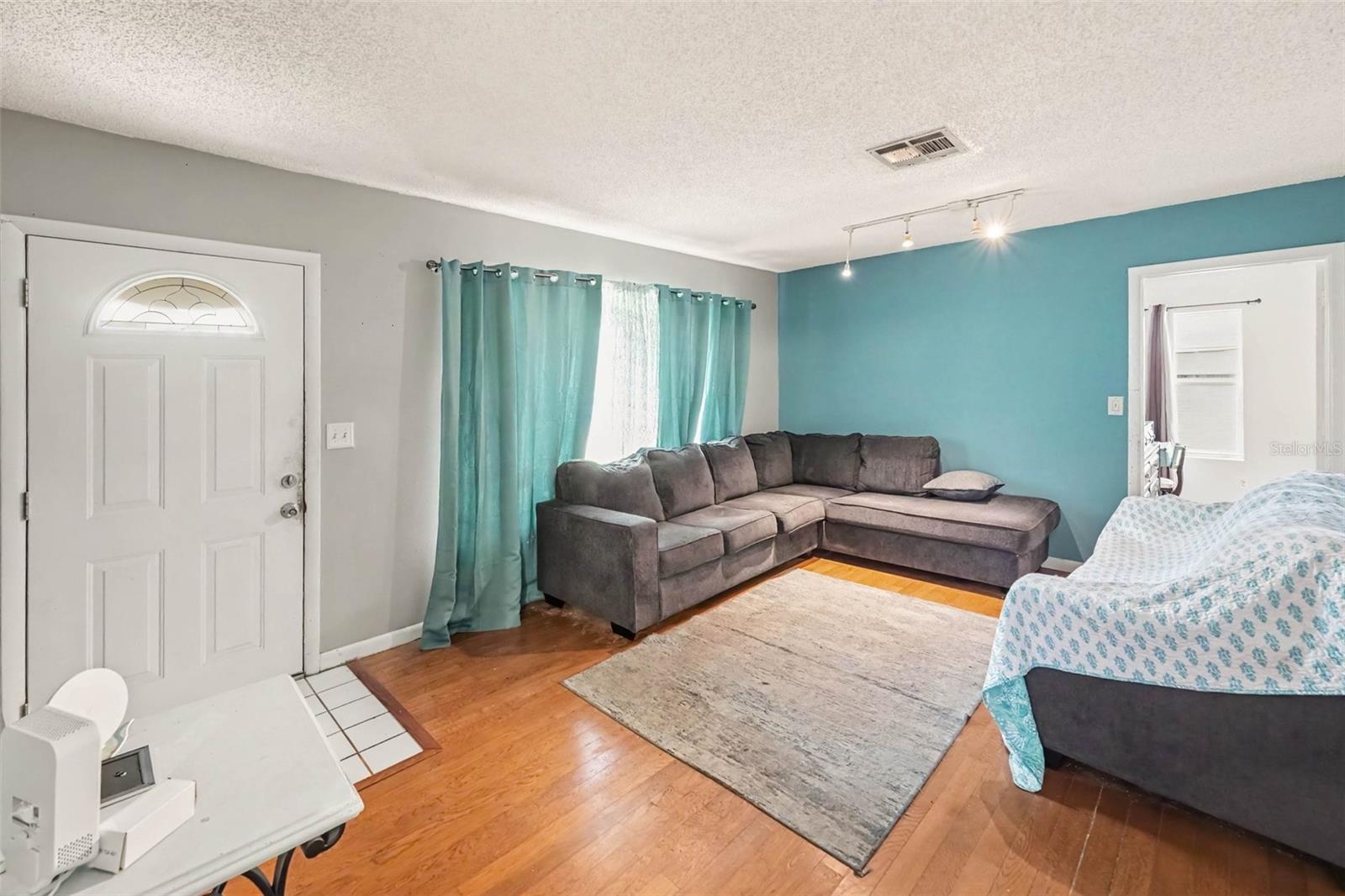 7991 Aberdeen Cir Property Photo 6