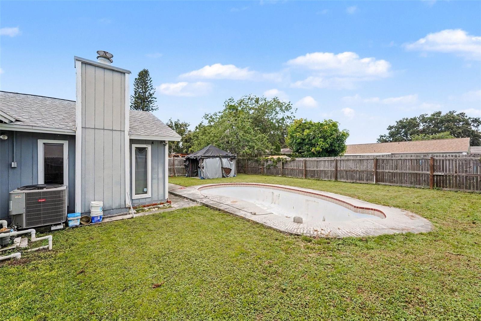 7991 Aberdeen Cir Property Photo 24
