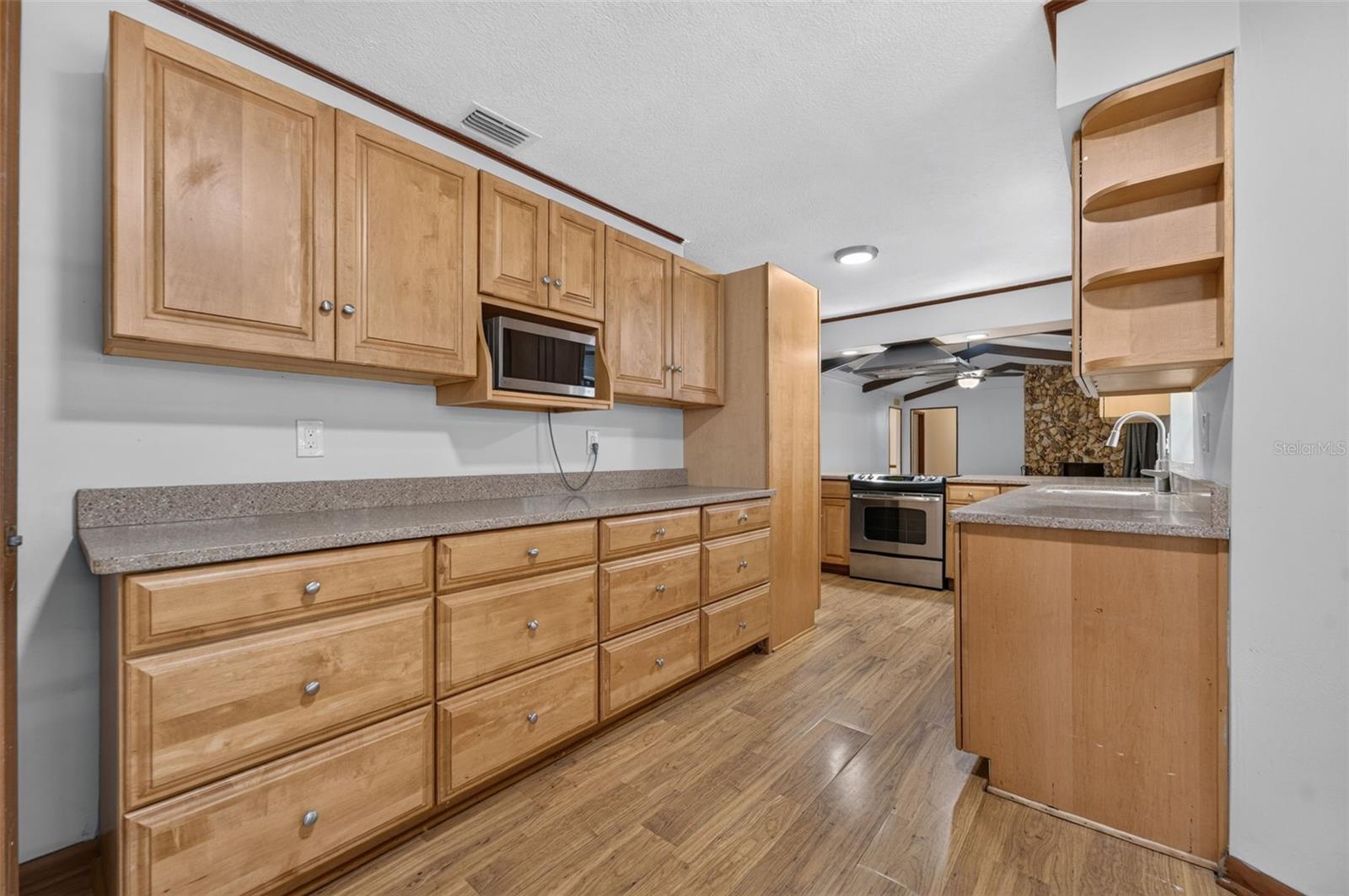 204 Riverbend Blvd Property Photo 22
