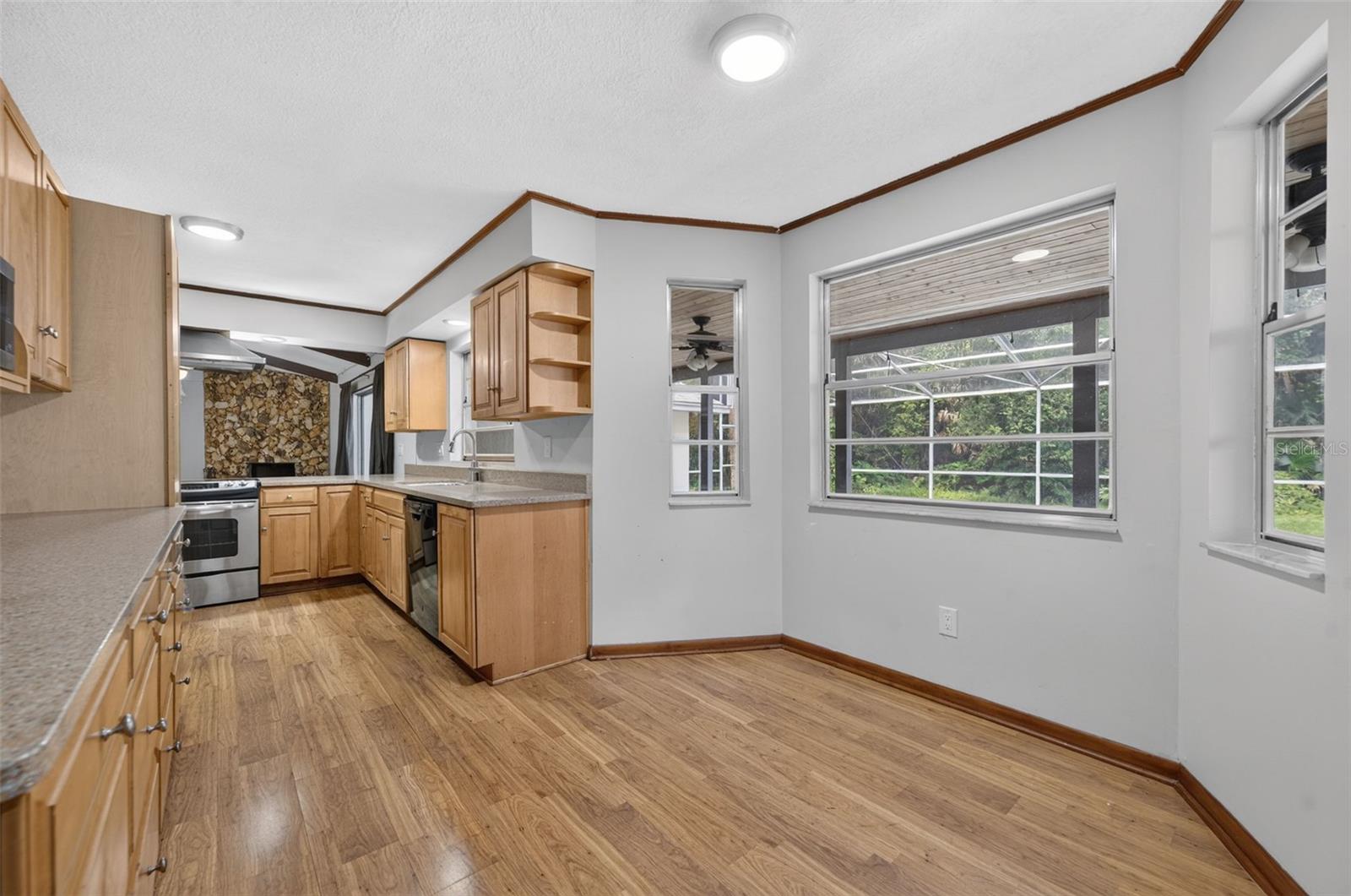 204 Riverbend Blvd Property Photo 25