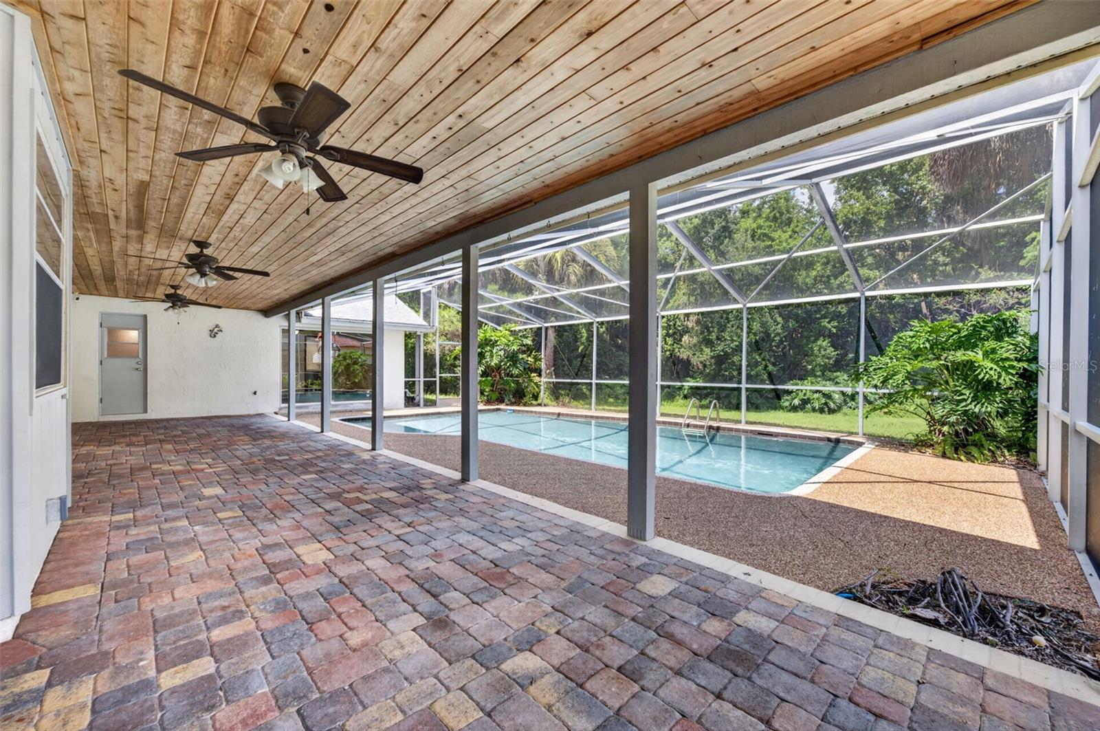 204 Riverbend Blvd Property Photo 40