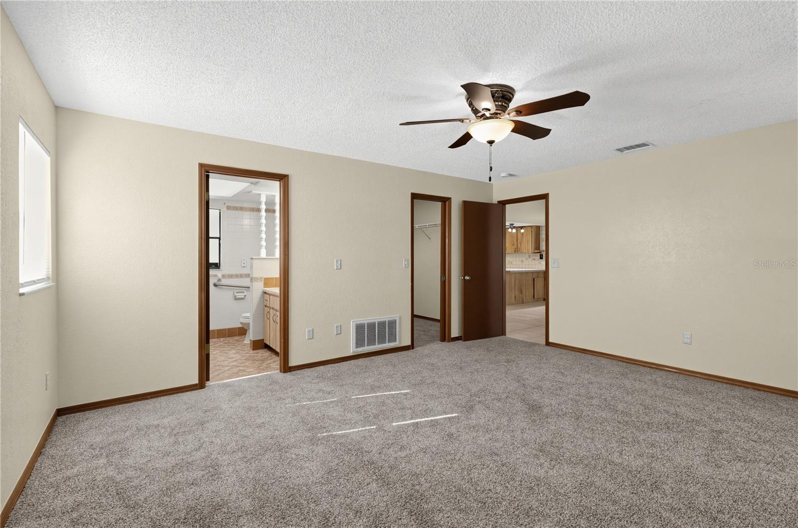 7488 Allen Dr Property Photo 14