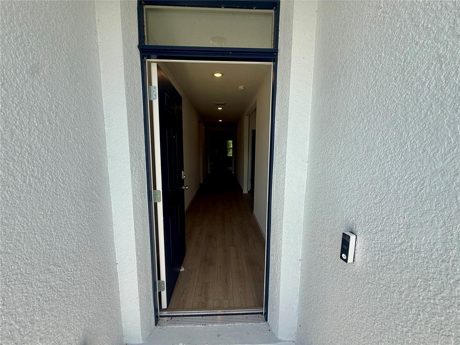 2504 Dorset Ct Property Photo 4