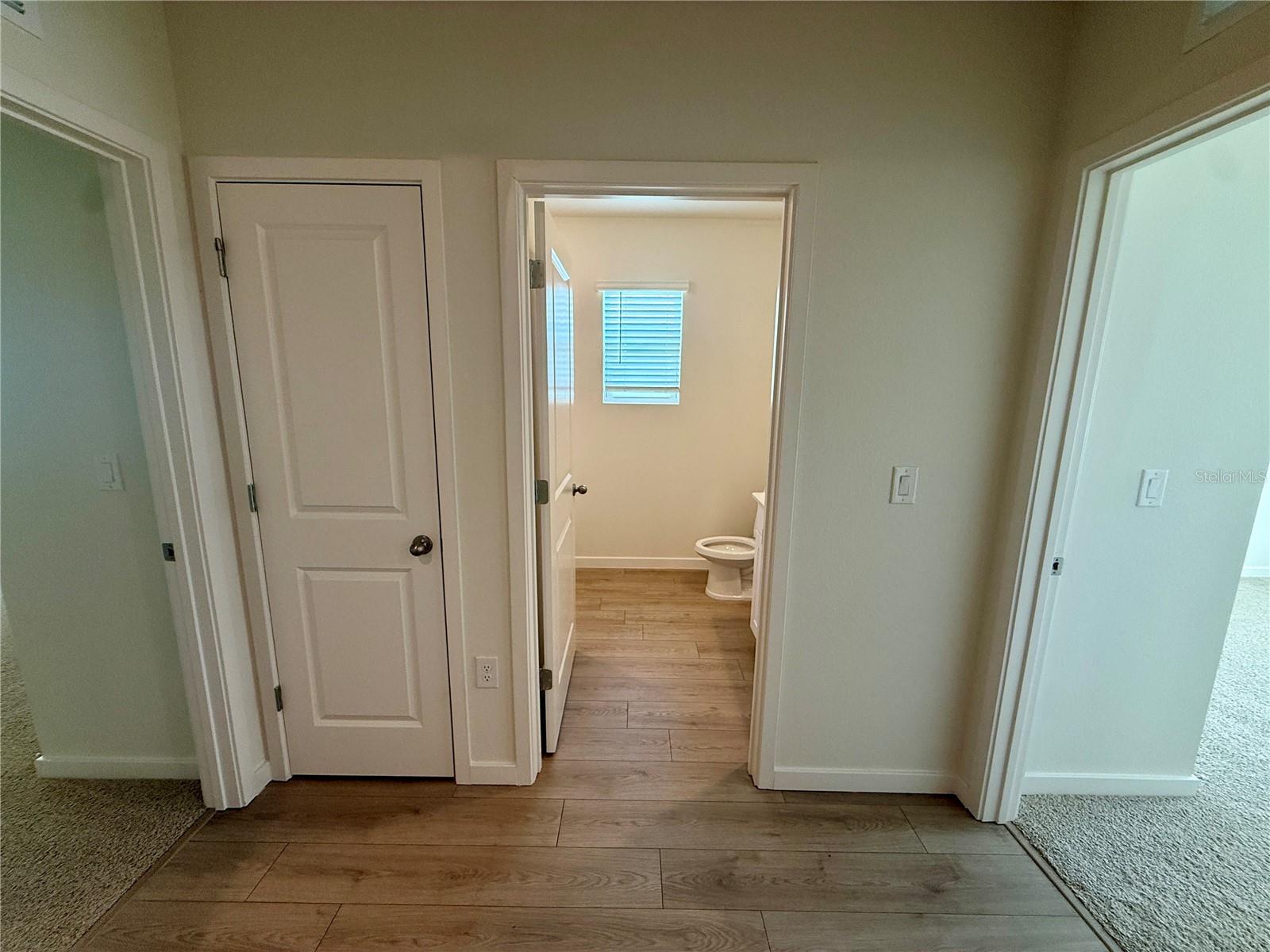 2504 Dorset Ct Property Photo 6