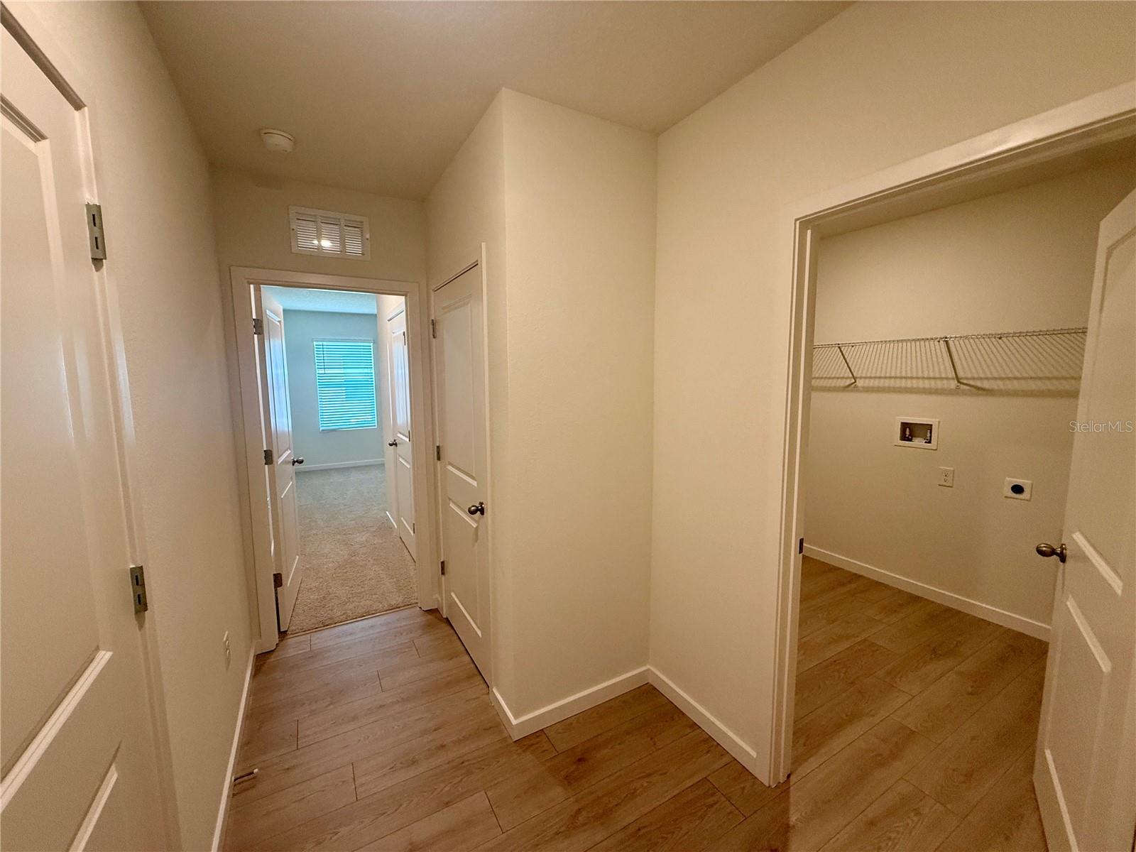 2504 Dorset Ct Property Photo 9