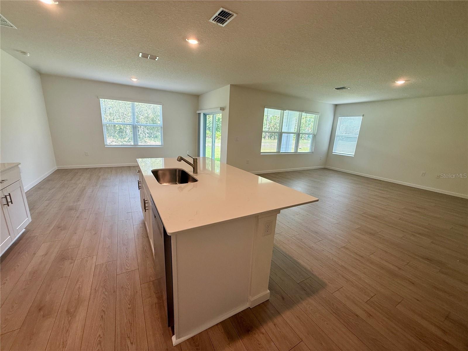 2504 Dorset Ct Property Photo 12