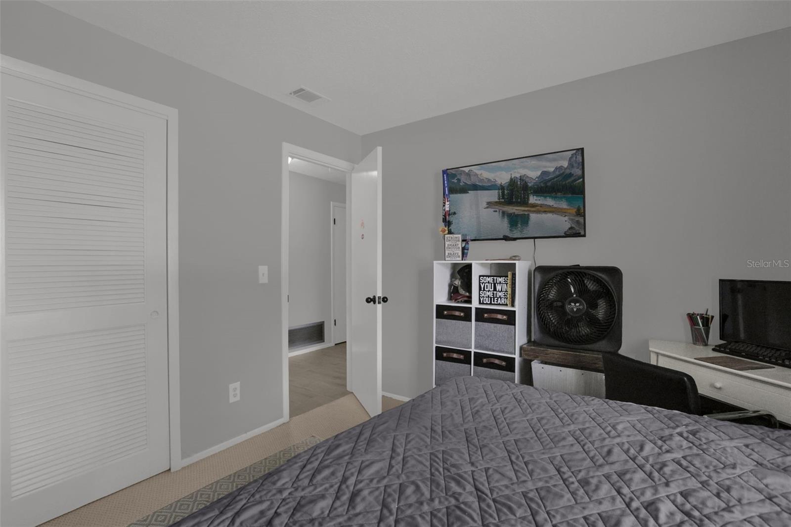 990 Waverly Dr Property Photo 19