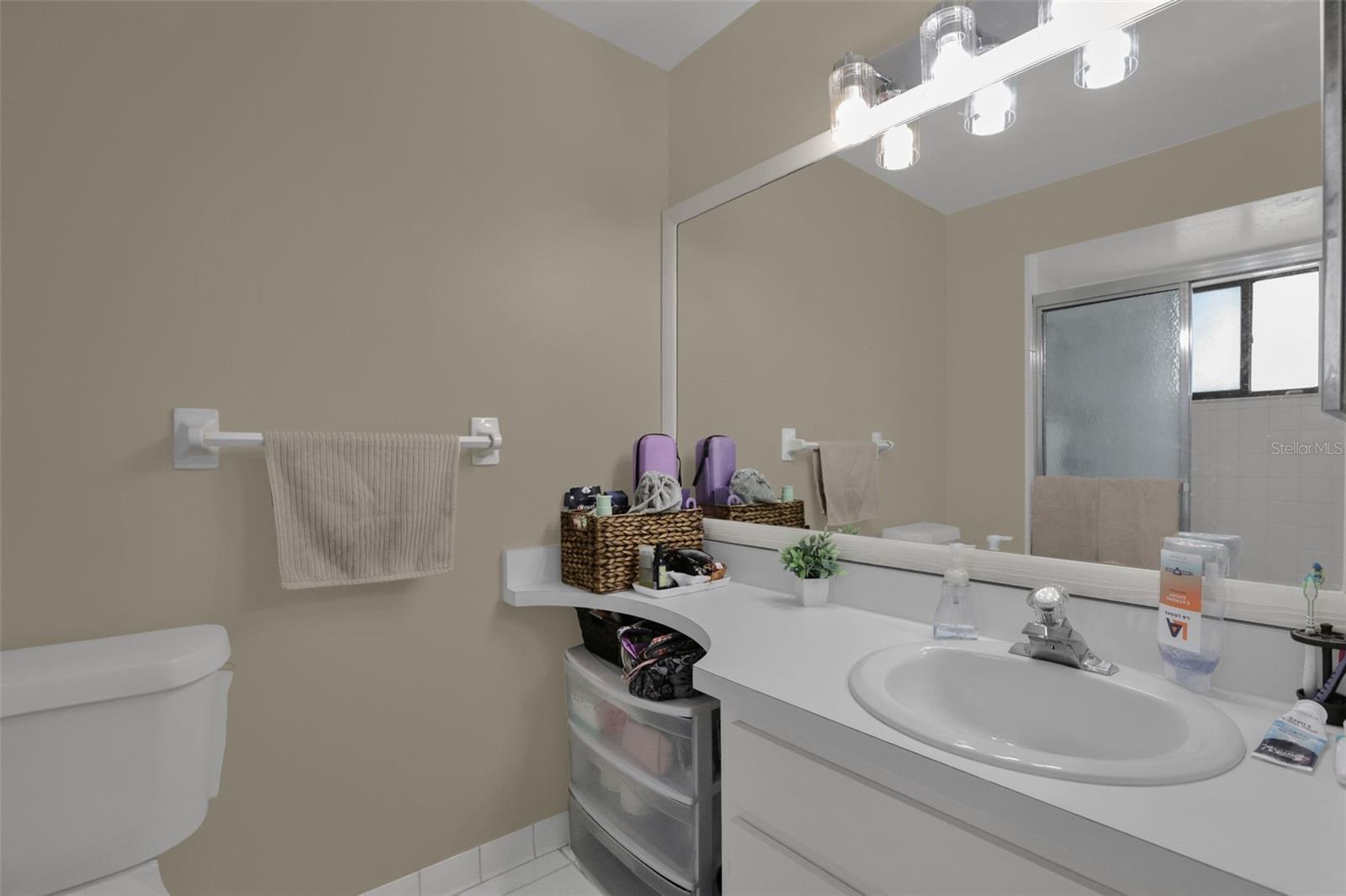 990 Waverly Dr Property Photo 23