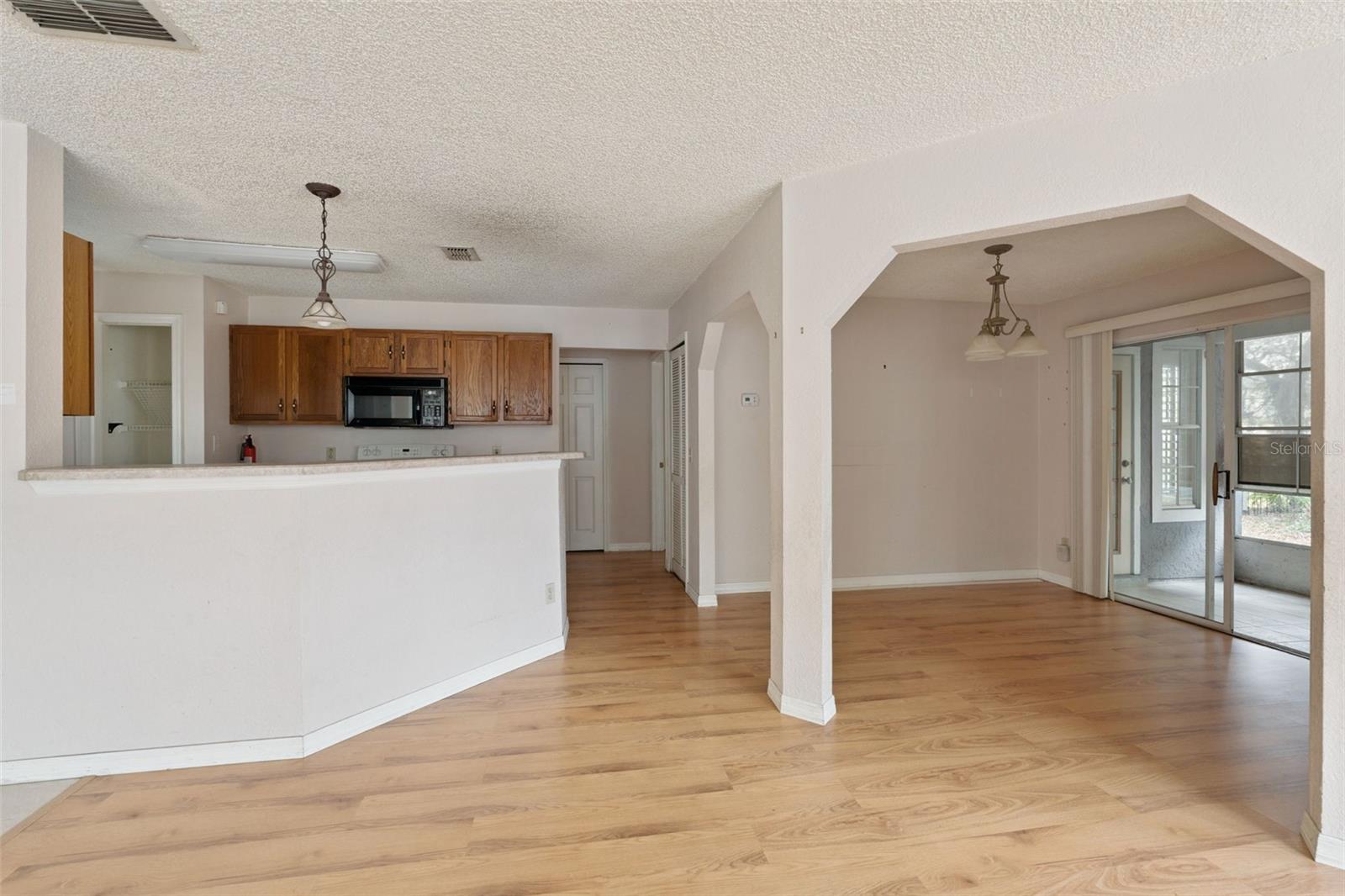 O6442222 Property Photo 6