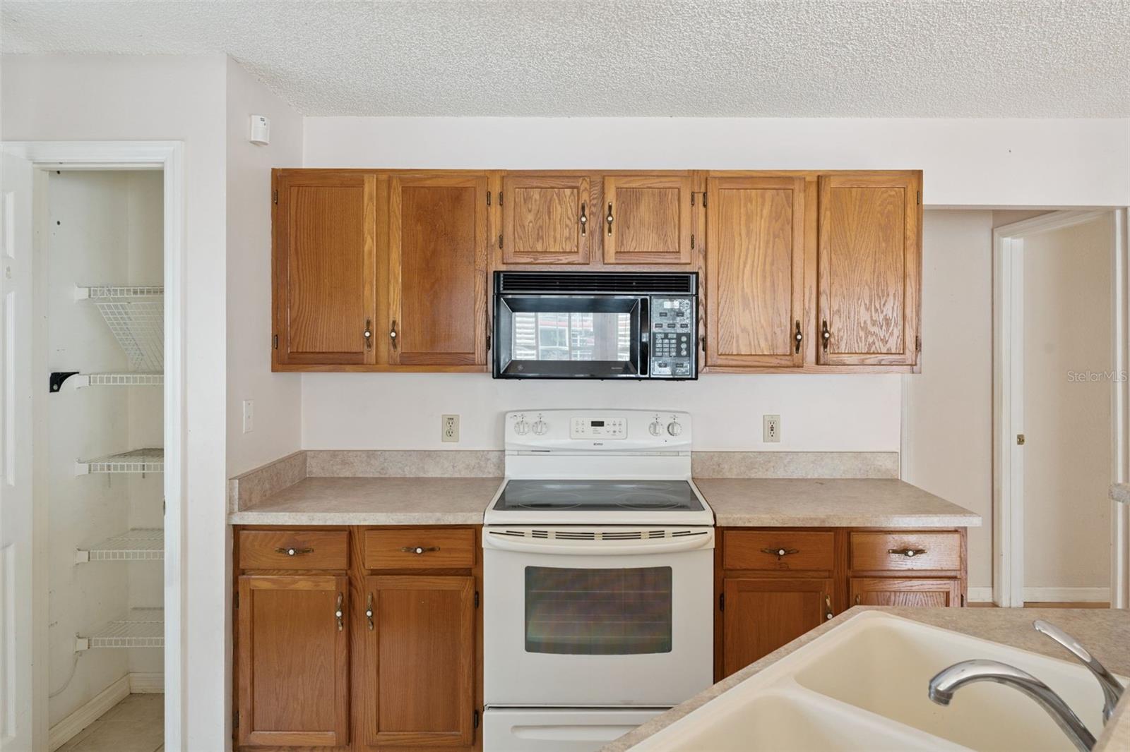O6442222 Property Photo 8