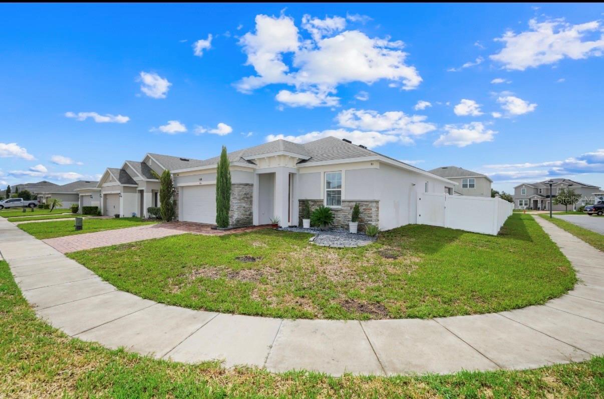 935 Benjamin Trl Property Photo 3