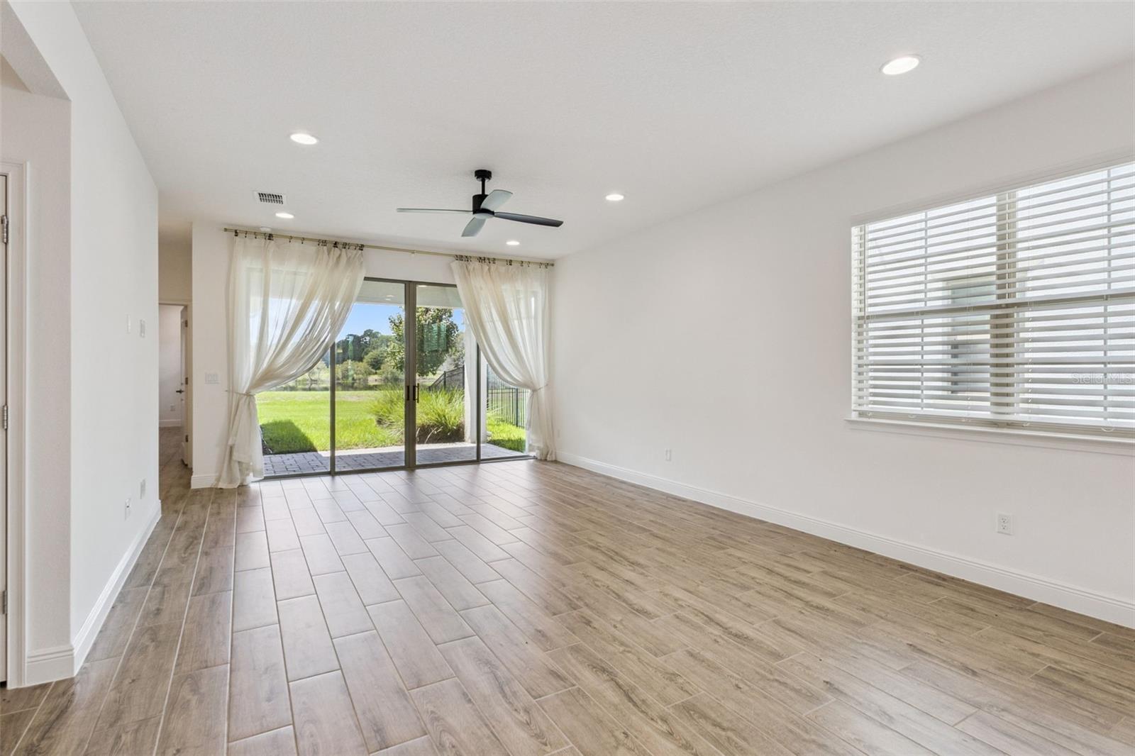 3200 Oxbow Ct Property Photo 7
