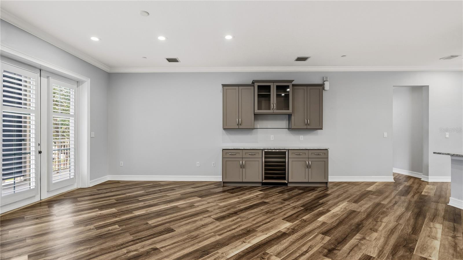 650 Campus St #204 Property Photo 17