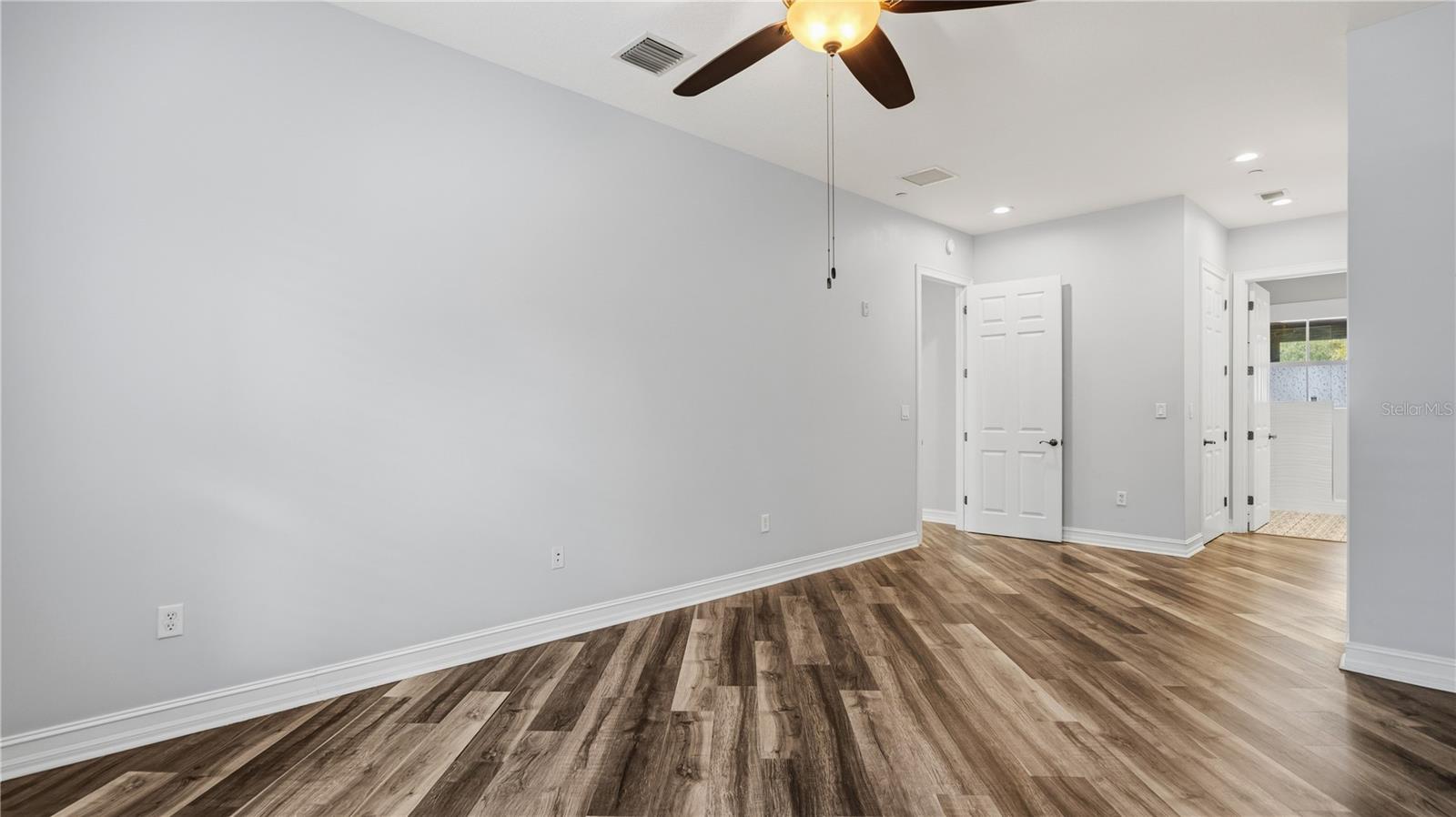 650 Campus St #204 Property Photo 19