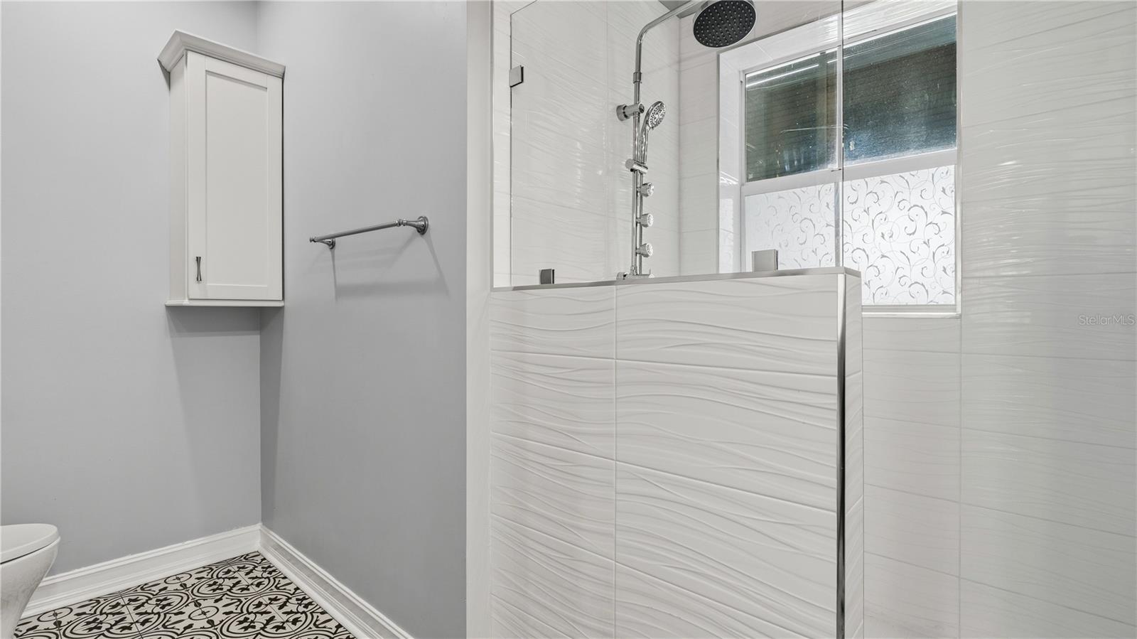 650 Campus St #204 Property Photo 27