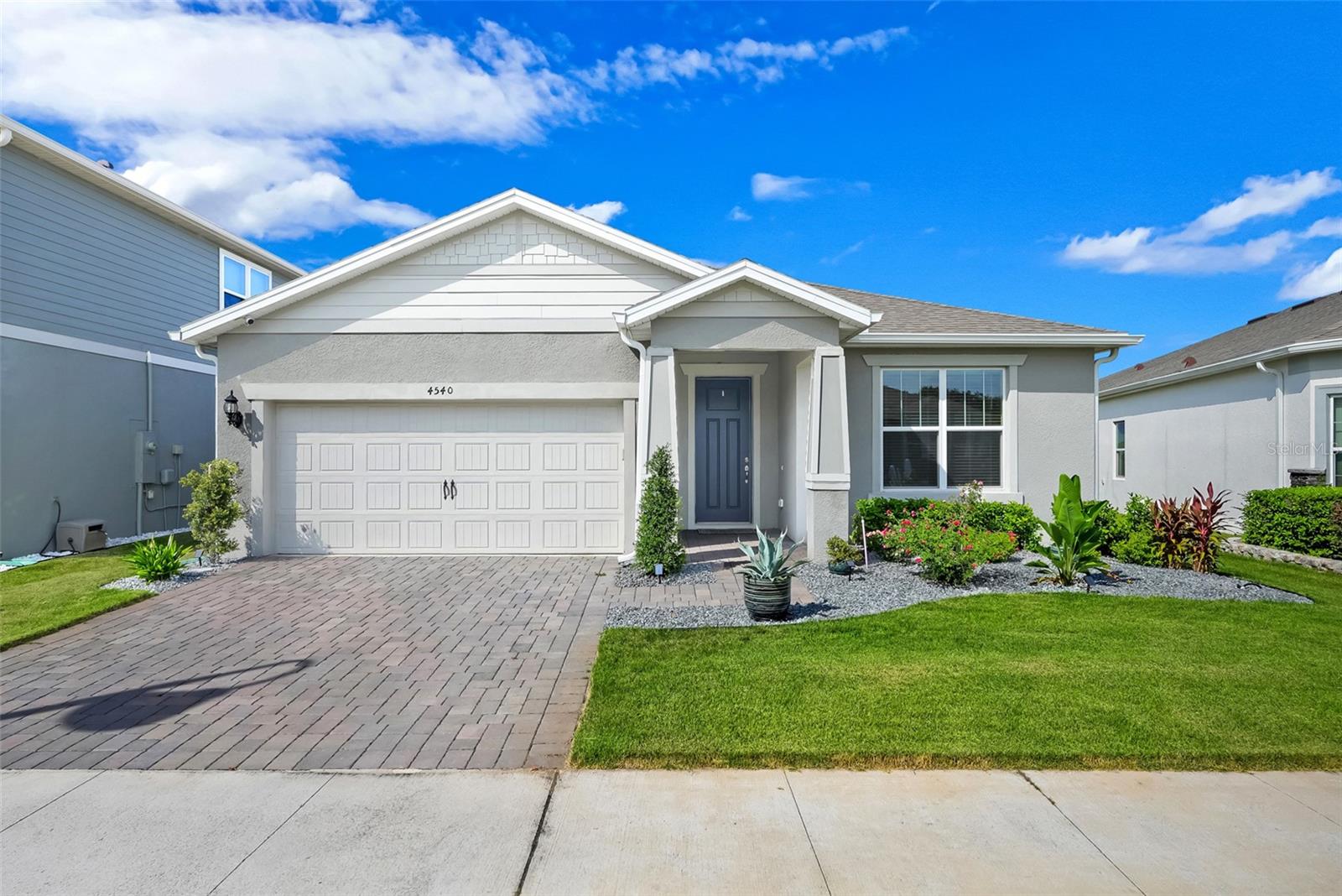 4540 GLIDING WAVE ST Property Photo 1