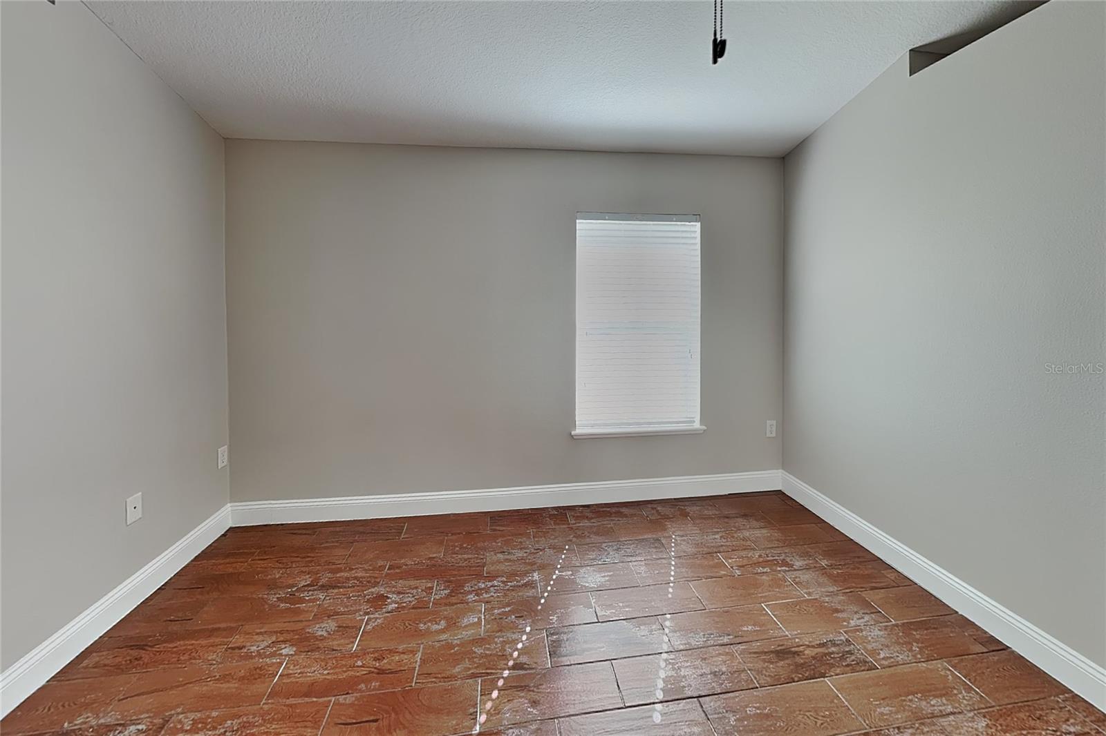 O6442262 Property Photo 8