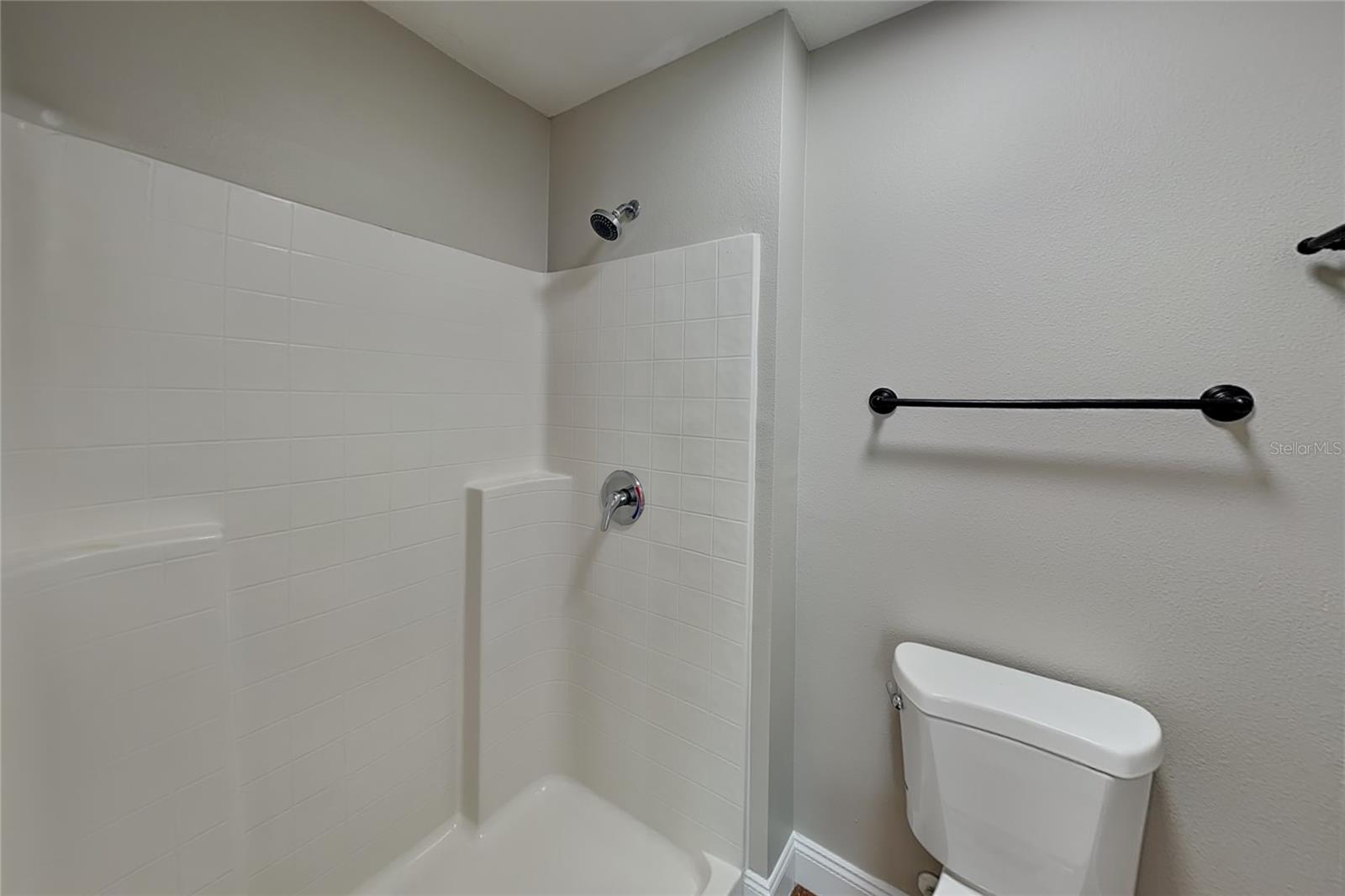 O6442262 Property Photo 10