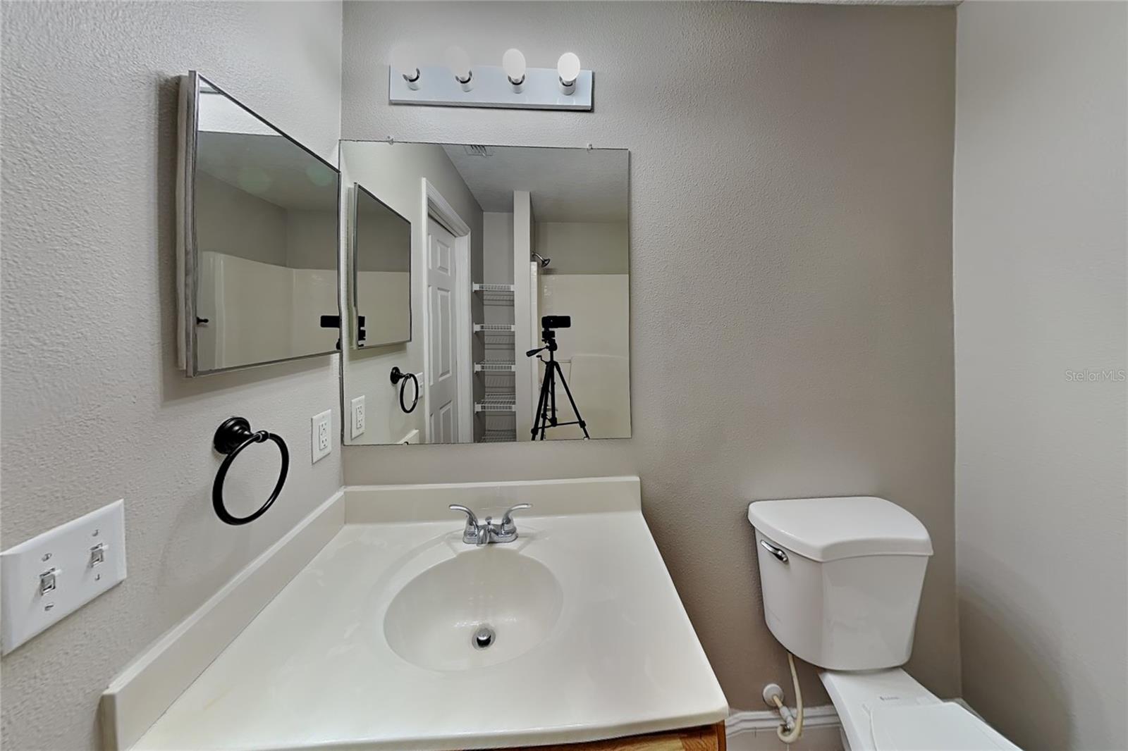 O6442262 Property Photo 14