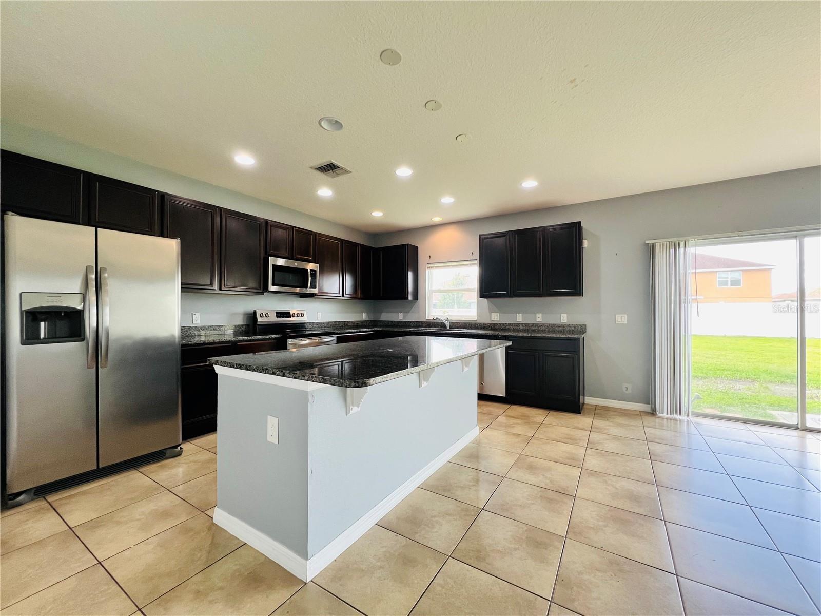 2352 Levante Ct Property Photo 6
