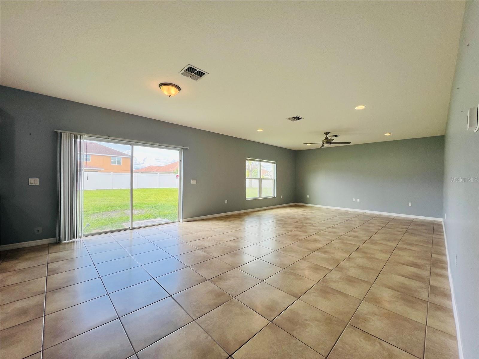 2352 Levante Ct Property Photo 7