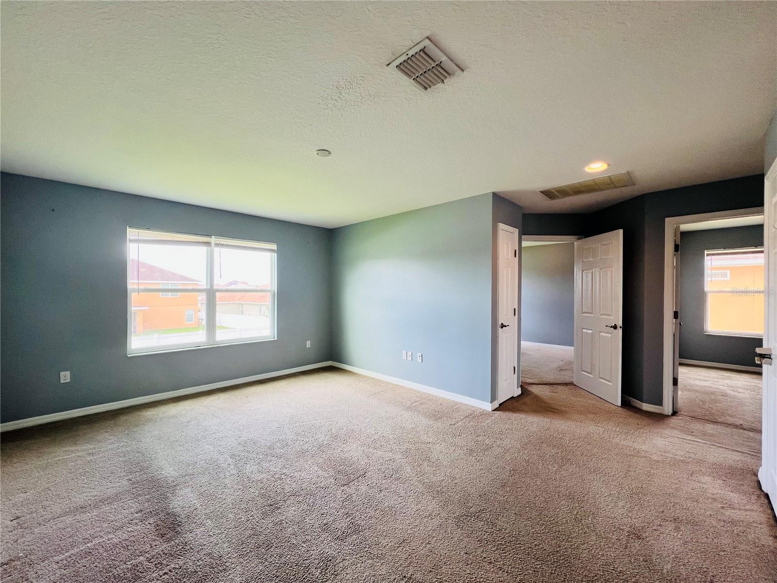 2352 Levante Ct Property Photo 8