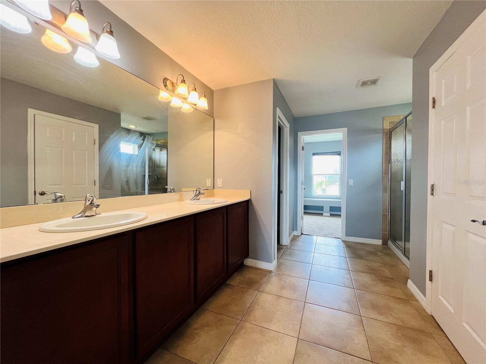 2352 Levante Ct Property Photo 13