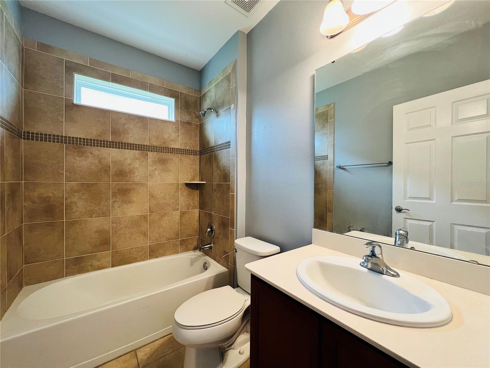 2352 Levante Ct Property Photo 18
