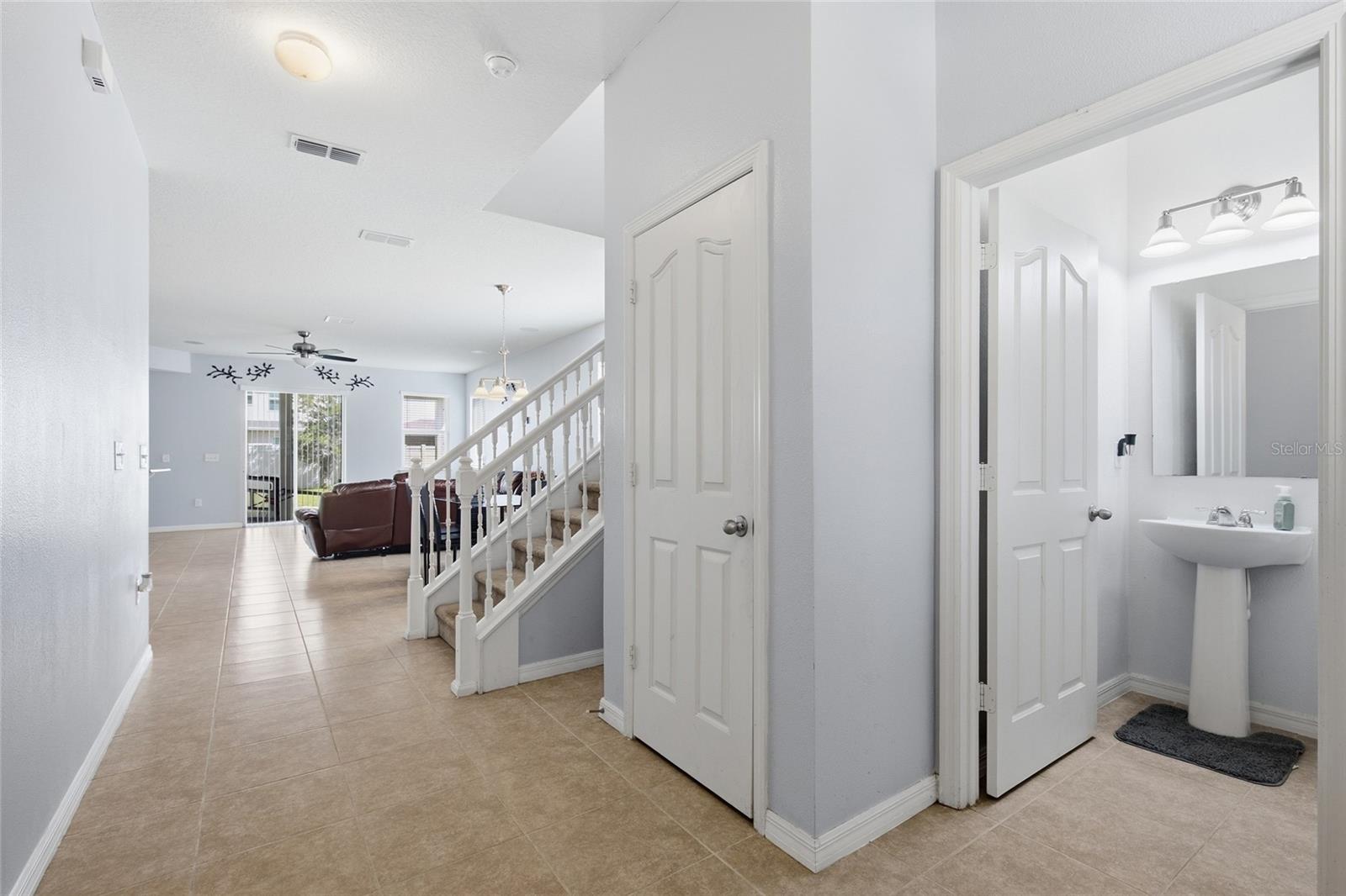 4869 Grassendale Ter Property Photo 5