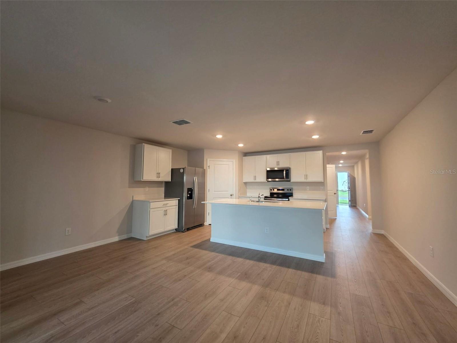 11925 Mountain Island Trl Property Photo 3
