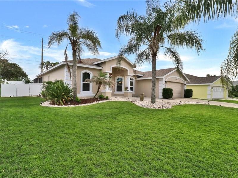 247 Westwind Dr Property Photo 2