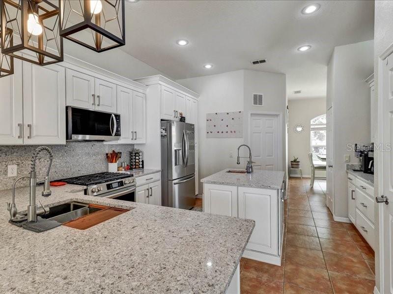 247 Westwind Dr Property Photo 15