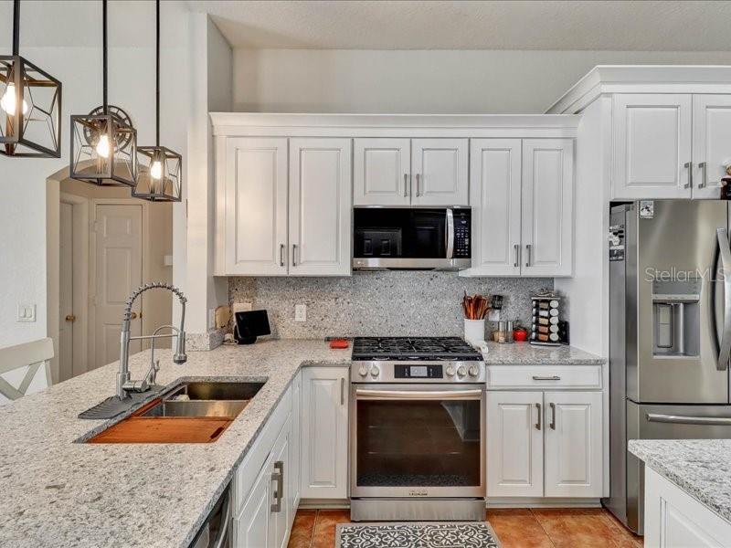 247 Westwind Dr Property Photo 16