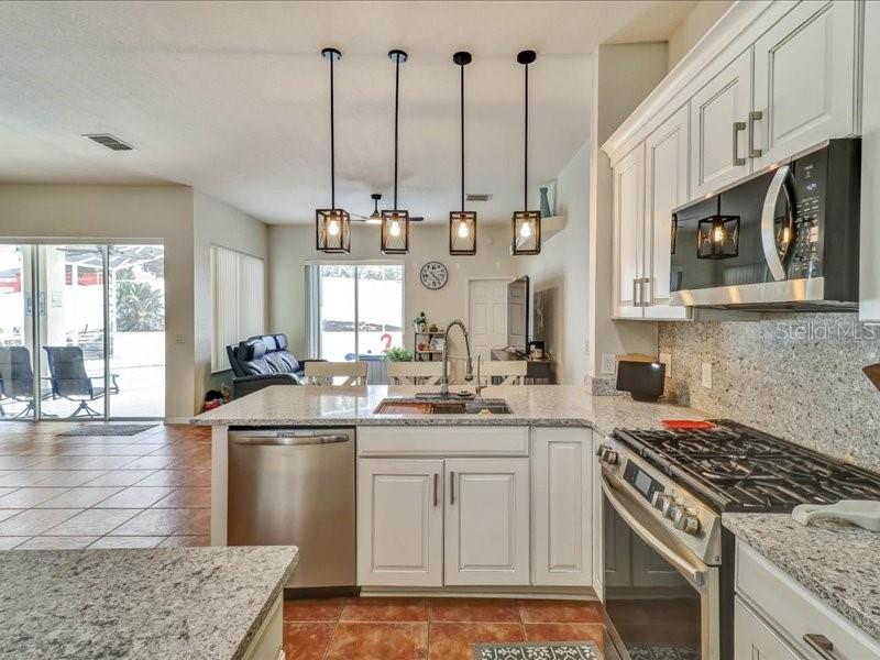 247 Westwind Dr Property Photo 18