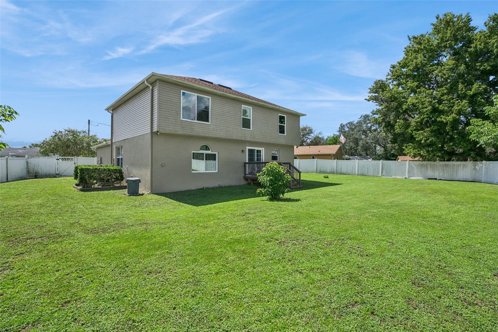 2790 Sanger Ter Property Photo 2