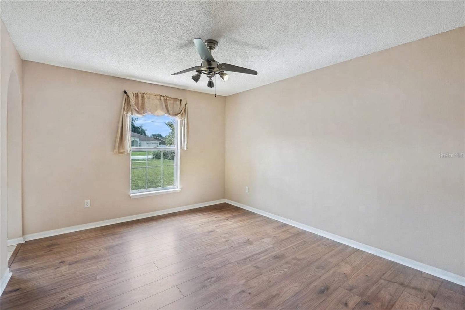 2790 Sanger Ter Property Photo 8