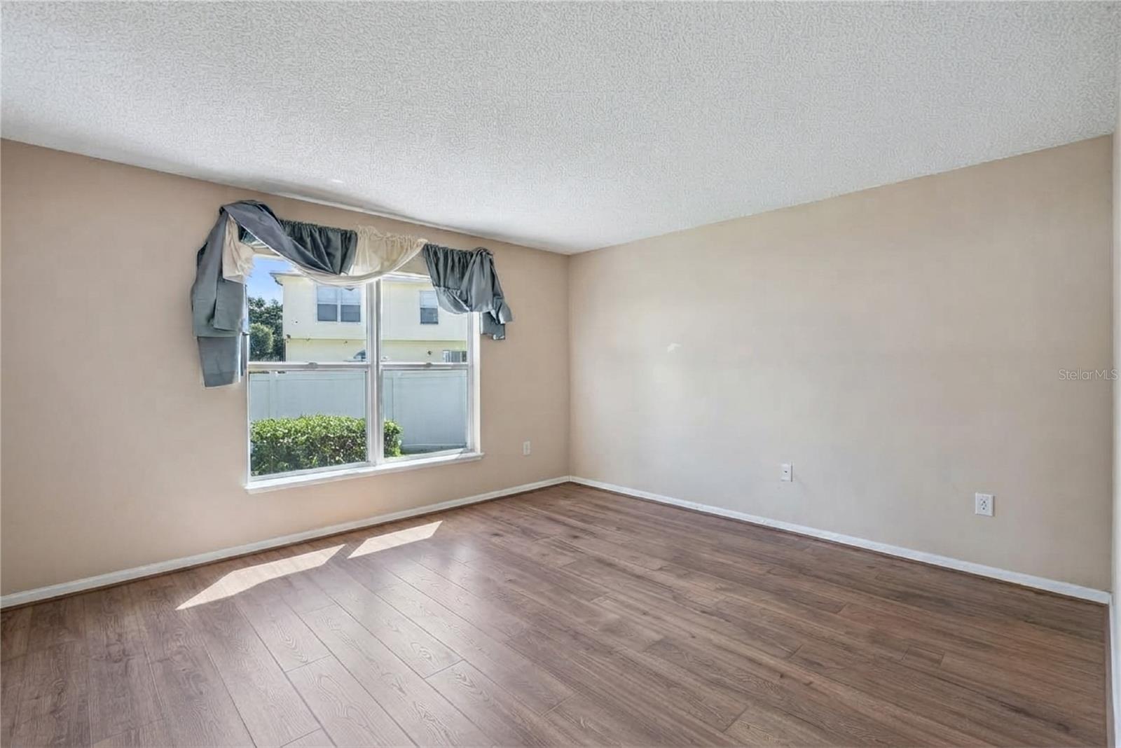 2790 Sanger Ter Property Photo 15