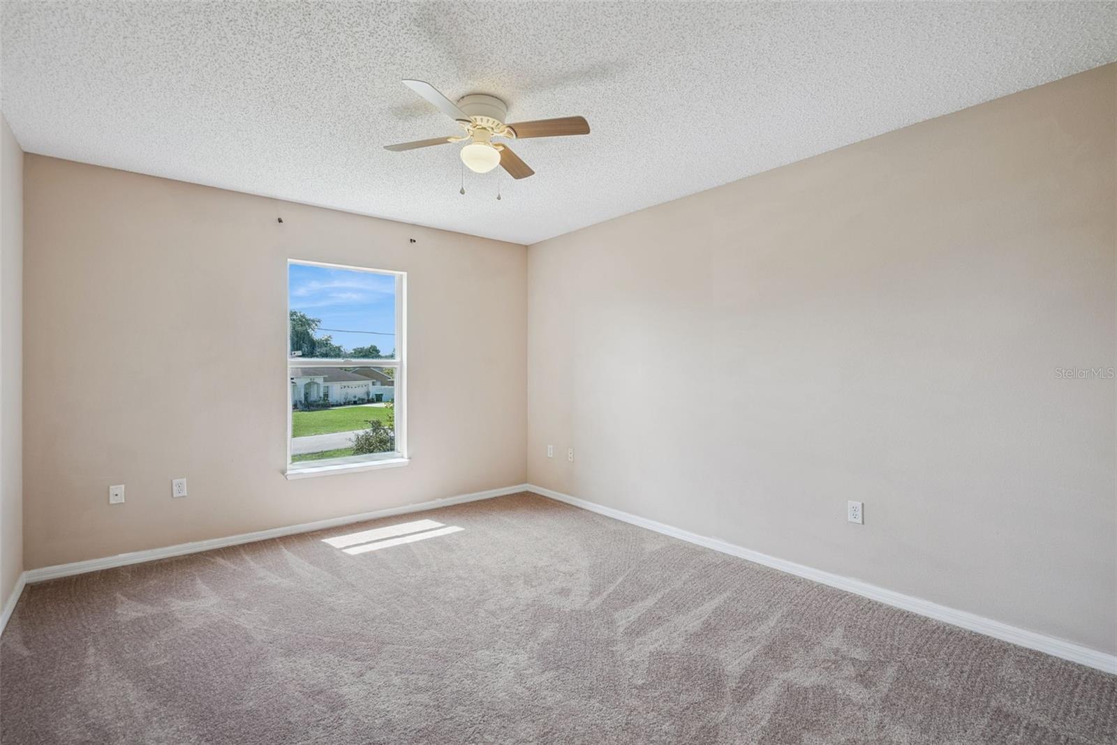 2790 Sanger Ter Property Photo 25