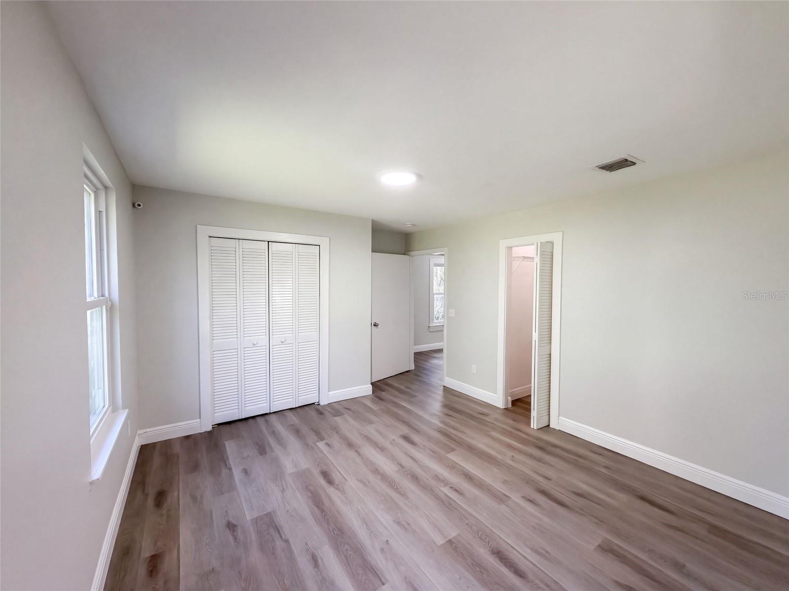 802 Massachusetts Ave Property Photo 11