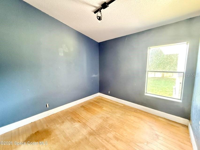 572 N Pine St Property Photo 26