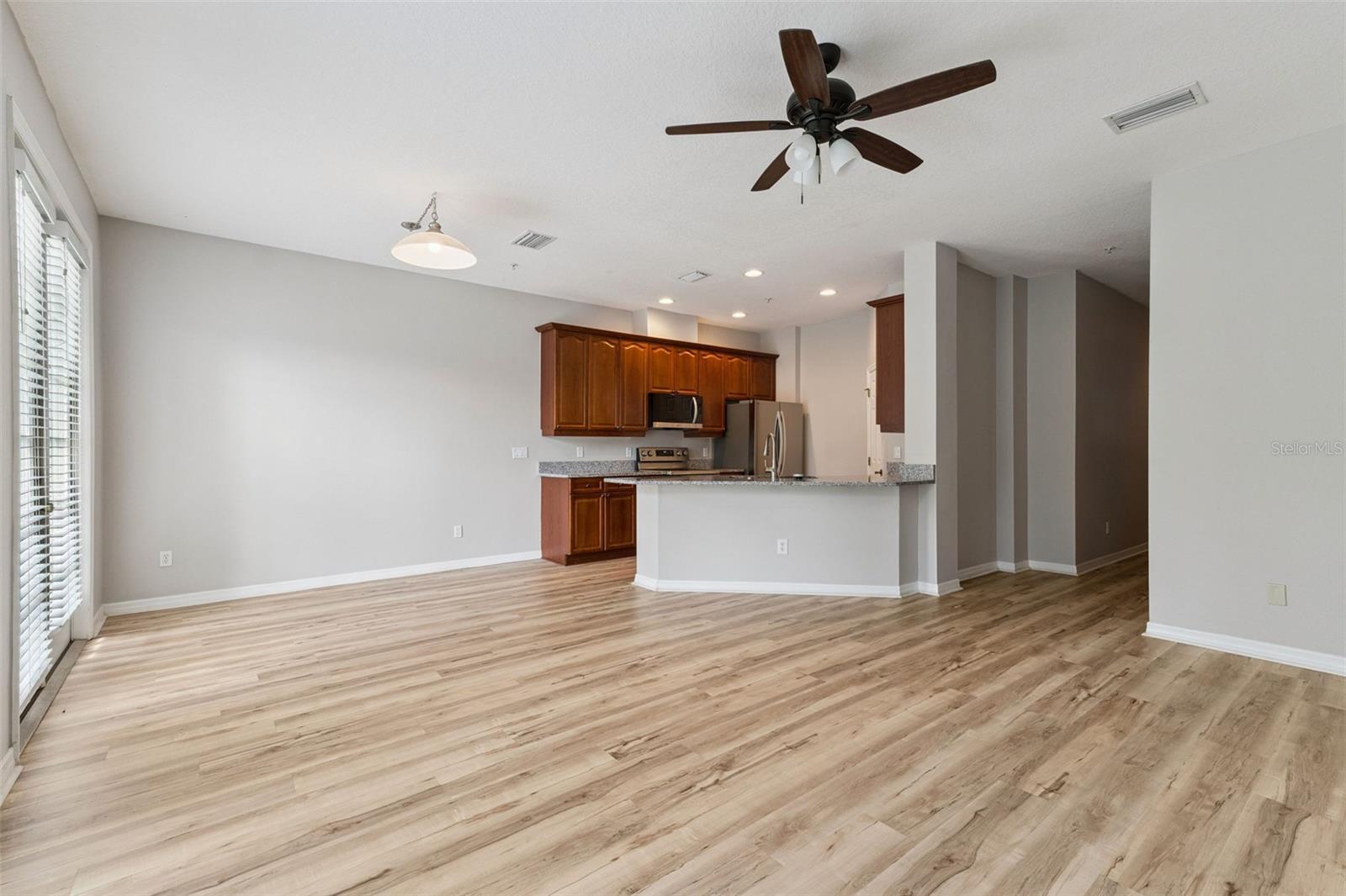 512 Pinebranch Cir Property Photo 15