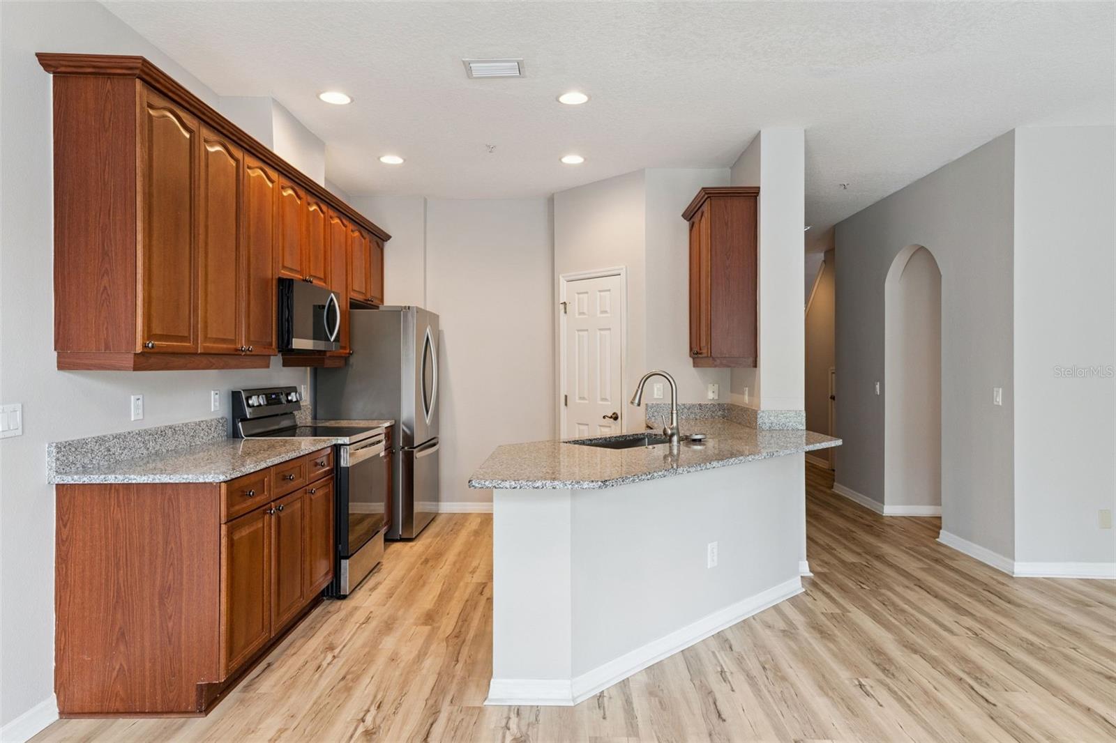 512 Pinebranch Cir Property Photo 16