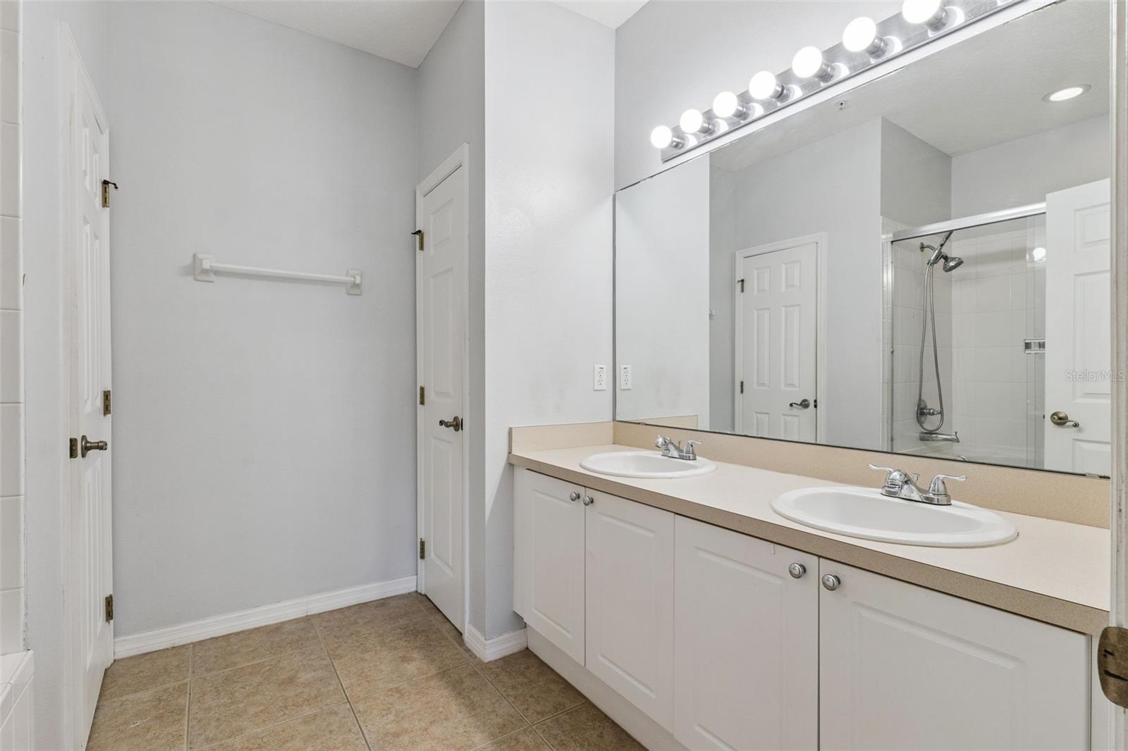 512 Pinebranch Cir Property Photo 31
