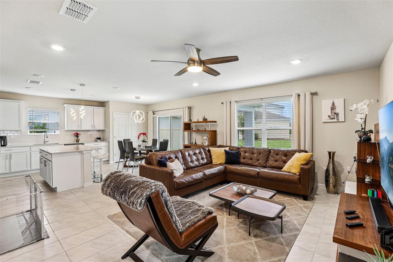 5317 Royal Point Ave Property Photo 7